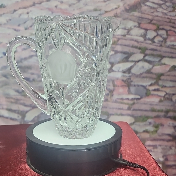 Elegant Crystal Pitcher - Picture 1 of 7